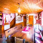 Vila Platak Villa *